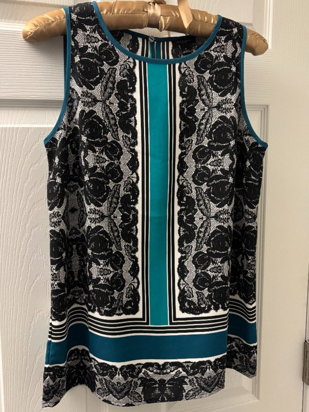 Ann Taylor - Sleeveless Blouse